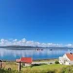 6 Person In Finnsnes-by Traum فينسنس