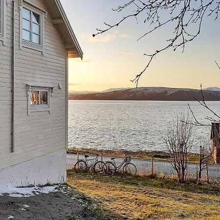 Holiday home Holiday Home Finnsnes *