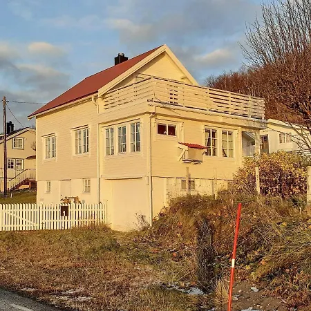 Holiday home Holiday Home Finnsnes *