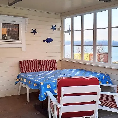 Holiday home Holiday Home Finnsnes