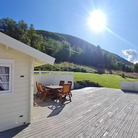 6 Person In Finnsnes-by Traum * フィンスネス