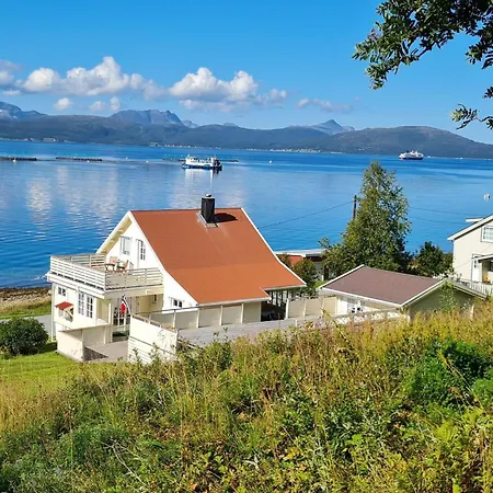 6 Person In Finnsnes-by Traum * フィンスネス