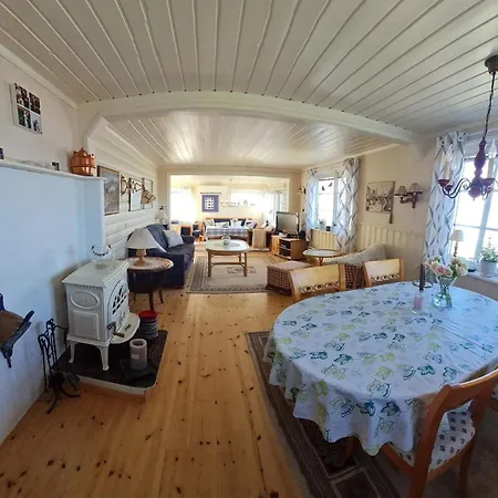 6 Person In Finnsnes-by Traum