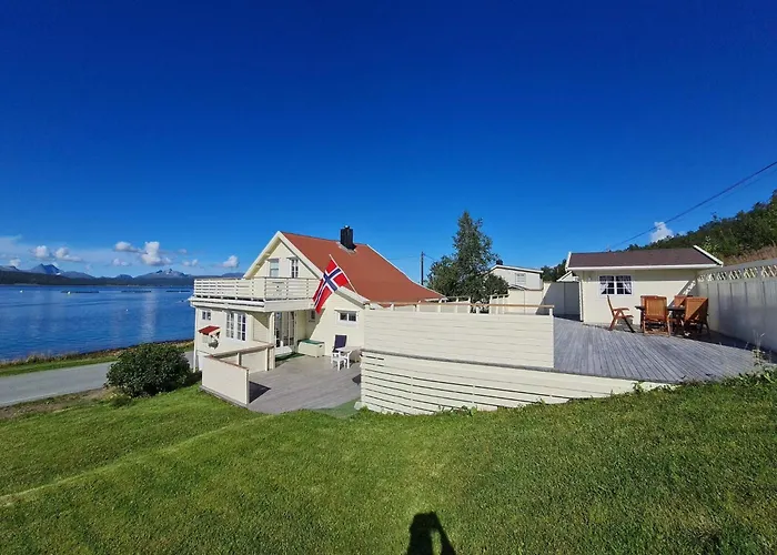 6 Person In Finnsnes-by Traum فينسنس